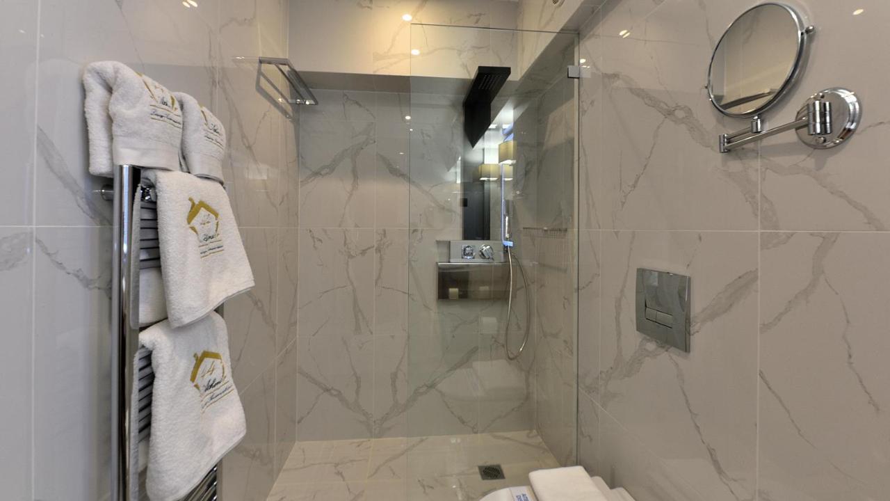Hotel 44 Atene Esterno foto